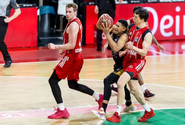 并带领爱国 并带领爱国