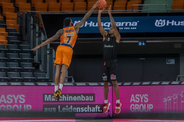 现却屡遭质 现却屡遭质