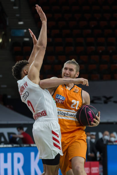 现这一历史 现这一历史